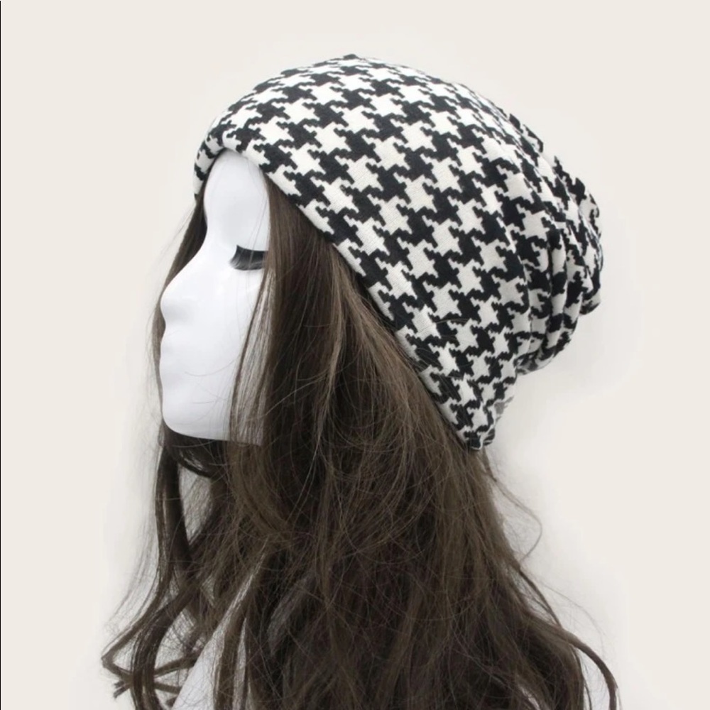 Houndstooth Pattern Multi-Purpose Hat Nwt